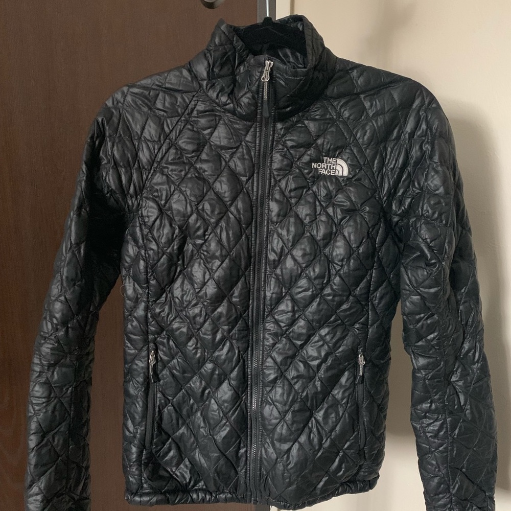 Women’s Northface Thermoball Jacket